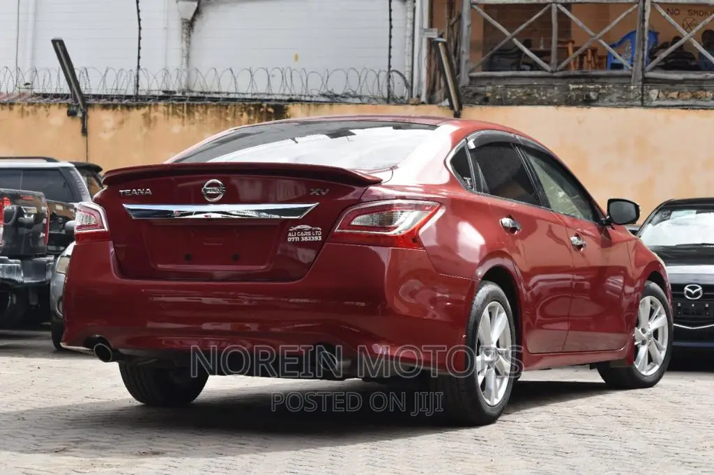Nissan Teana 2016 Purple