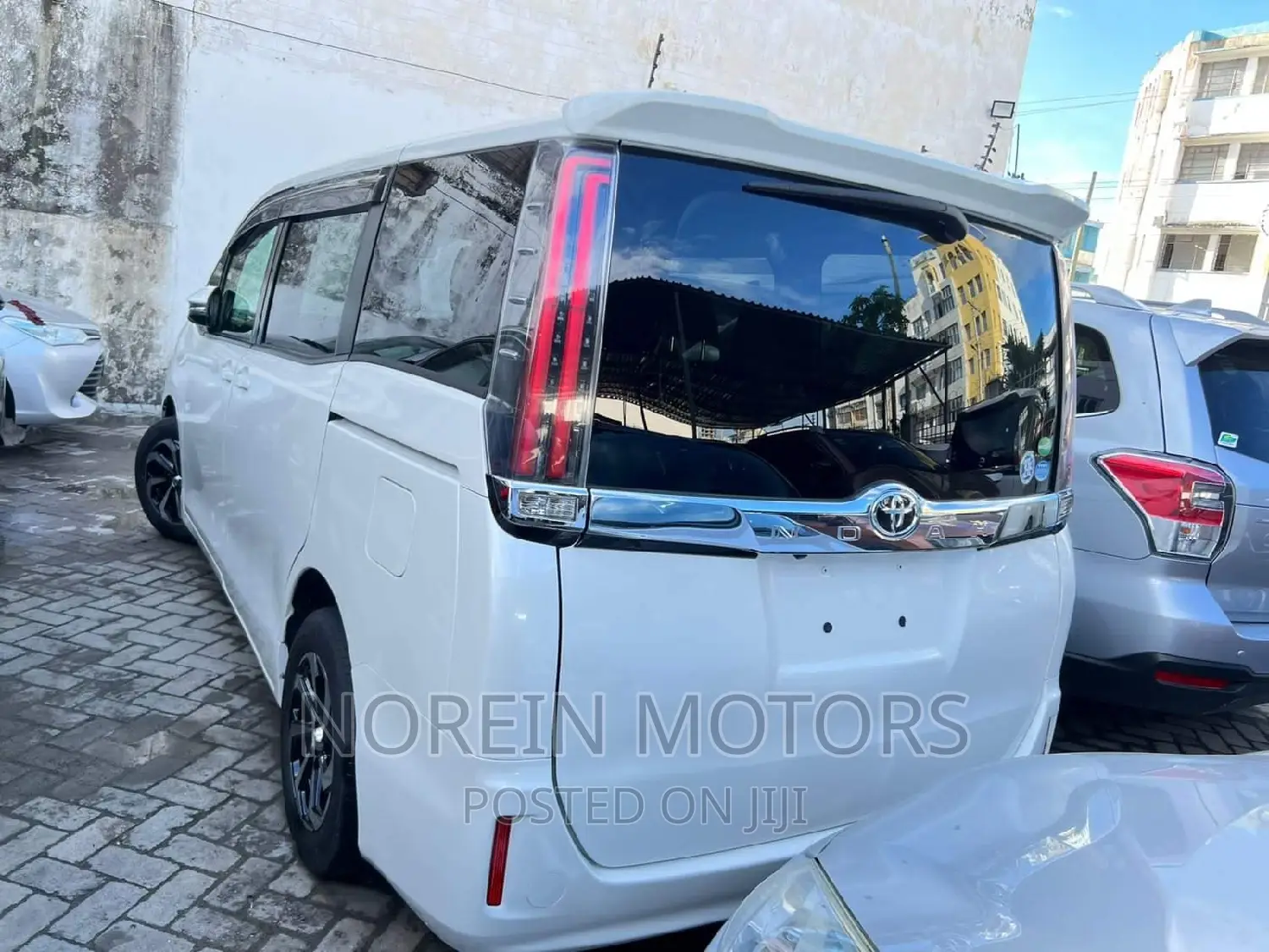 Toyota Noah 2016 White