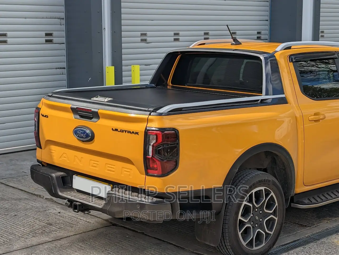 Easy Slide Roller Shutter | Ford Ranger -on Double Cab Wildt