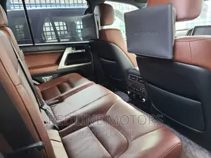 Toyota Land Cruiser 2017 Silver