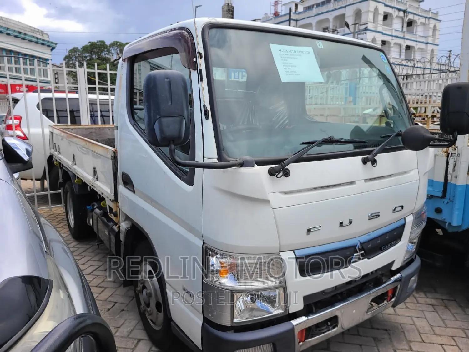 Mitsubishi Fuso 2016 White