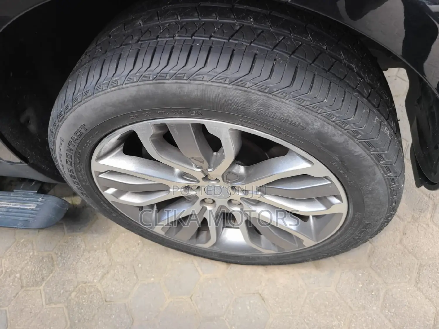 Land Rover Discovery Sport 2016 Black