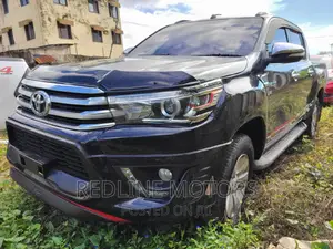 Toyota Hilux 2016 Matt Black