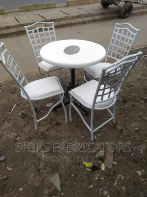 Club and Restaurant Chairs