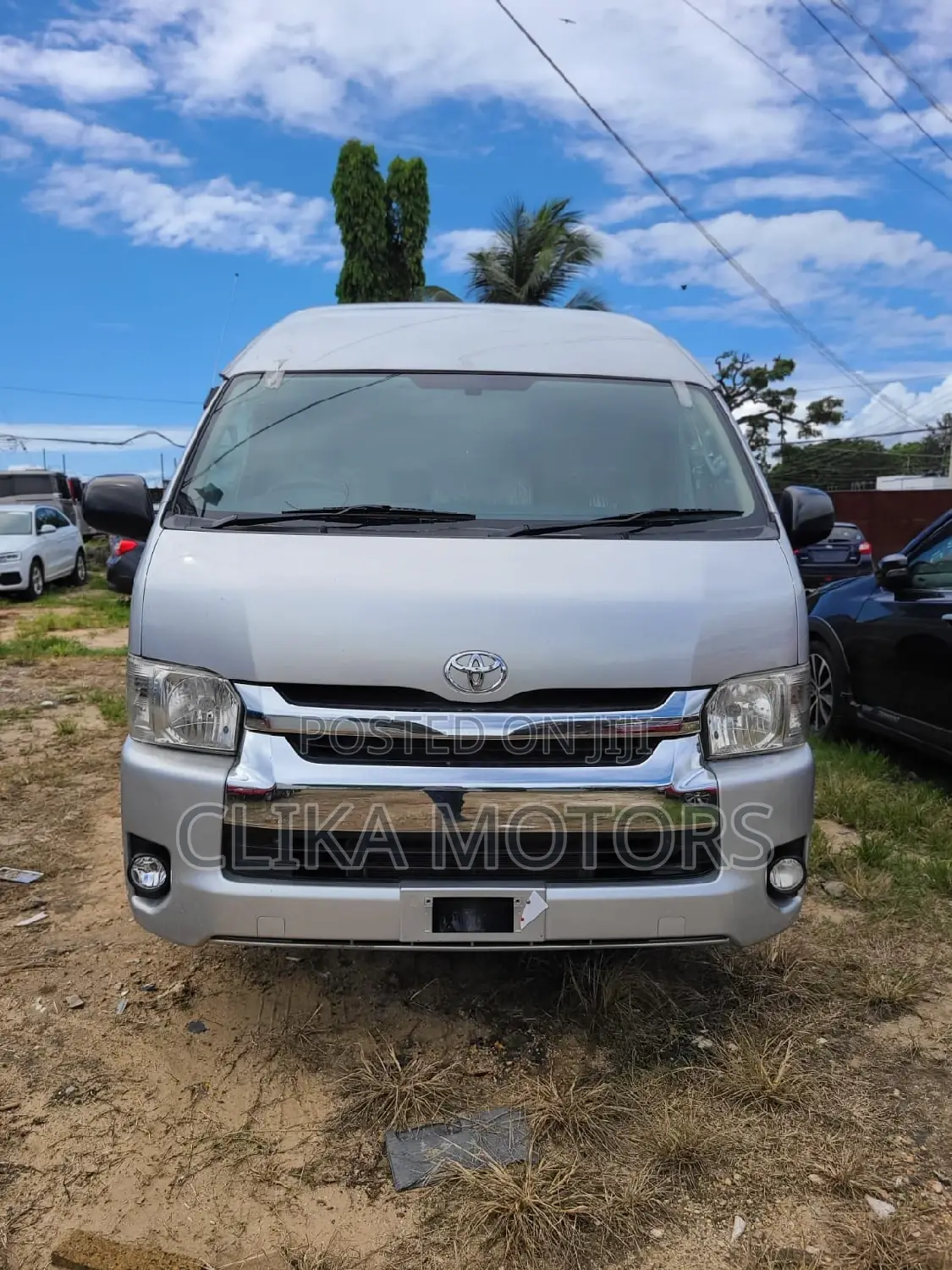 Toyota HiAce 2016 Silver