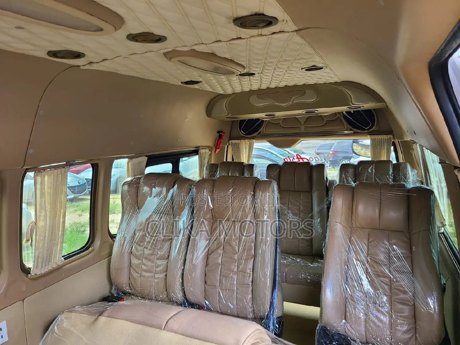 Toyota HiAce 2016 Silver