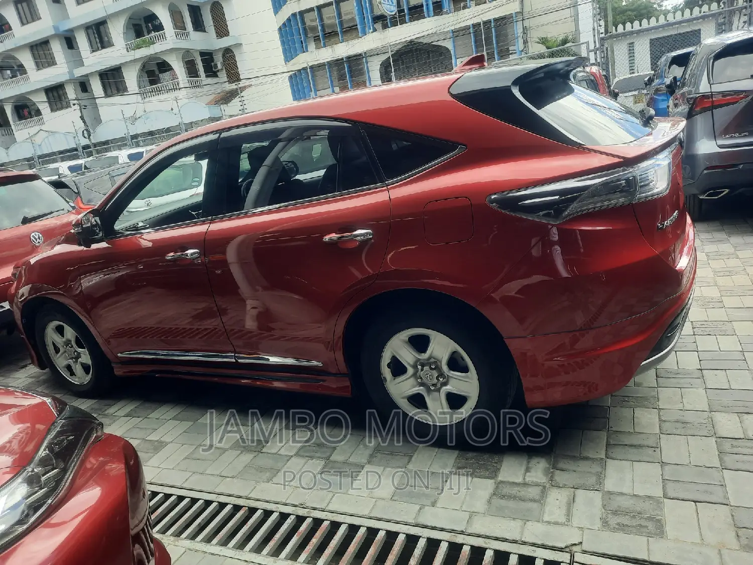 Toyota Harrier 2.0 2016 Red