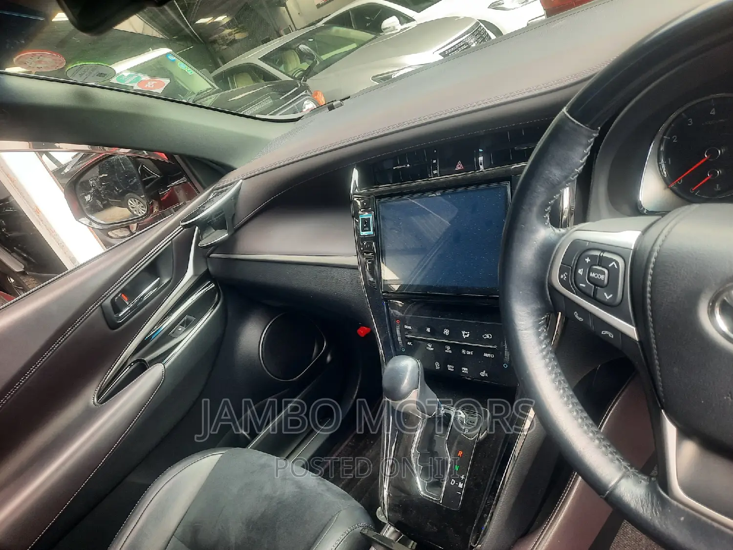 Toyota Harrier 2.0 2016 Red