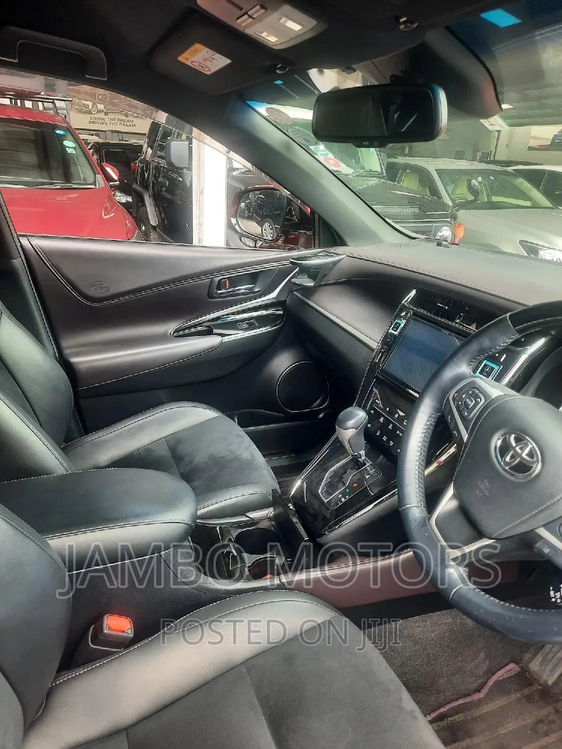 Toyota Harrier 2.0 2016 Red