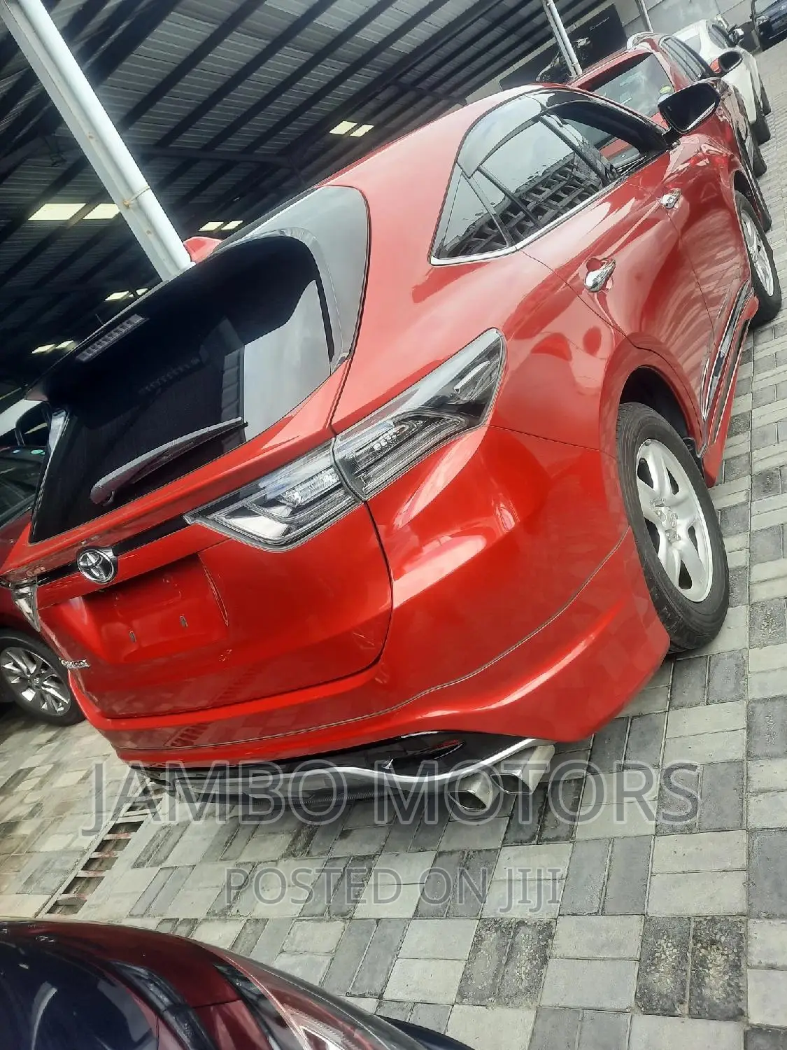 Toyota Harrier 2.0 2016 Red