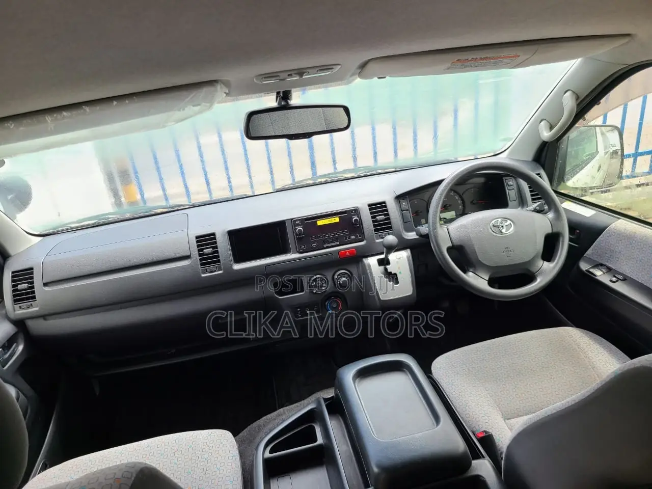 Toyota HiAce 2016 White