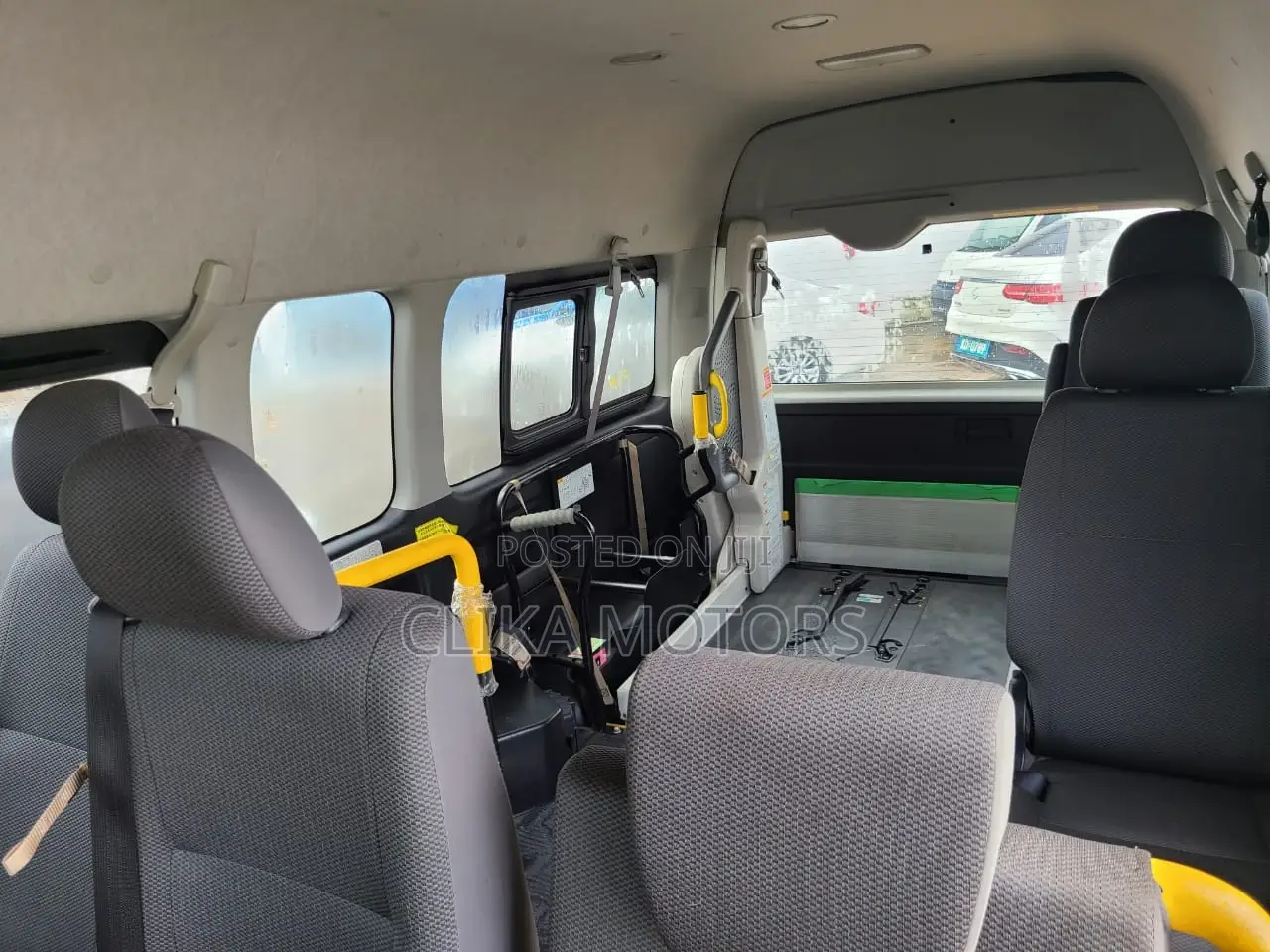 Toyota HiAce 2016 White