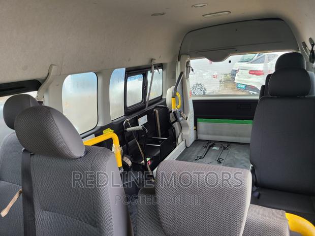 Toyota HiAce 2016 White - thumbnail 5