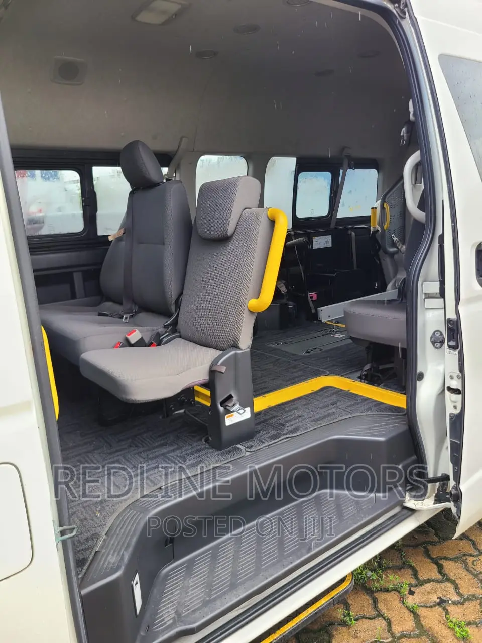 Toyota HiAce 2016 White