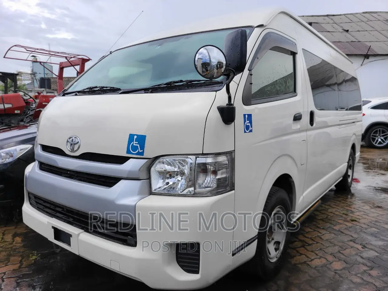 Toyota HiAce 2016 White