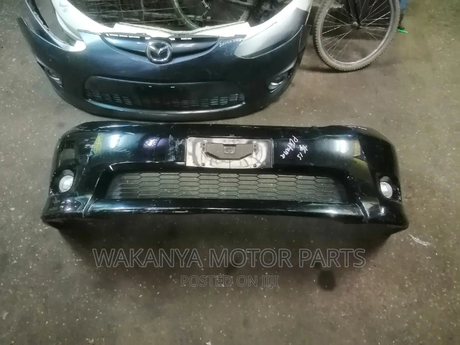 Toyota ISIS Platana 2008/09 Front Bumper + Fog Lamps