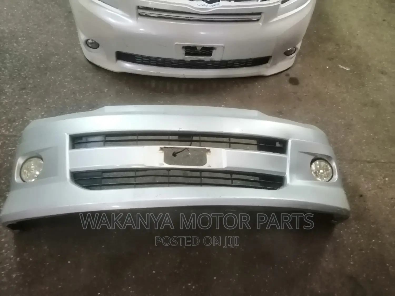 Toyota Voxy 2002/2003 Front Bumper Complete With Fog Lamps