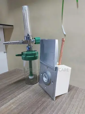Oxygen Outlet With Wall Mount Oxygen Regulator.