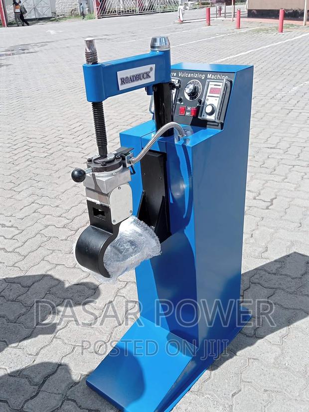 Tyre Vulcanizing Machine