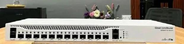 ]Mikrotik1g-12s+2XS 1U Rackmount - main view