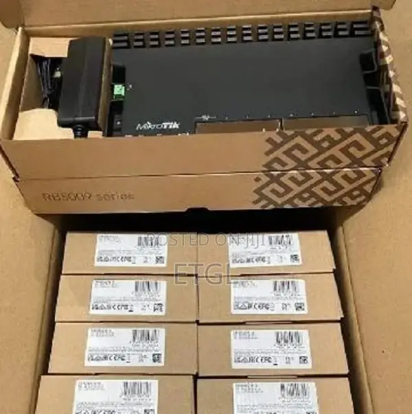 }Mikrotik Heavy-Duty 8 Port Poe Router