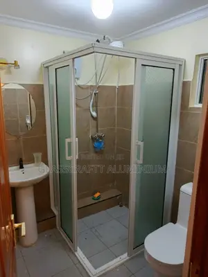 White Aluminum Shower Cubic