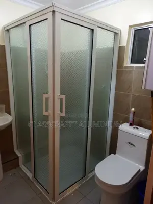 White Aluminum Shower Cubic
