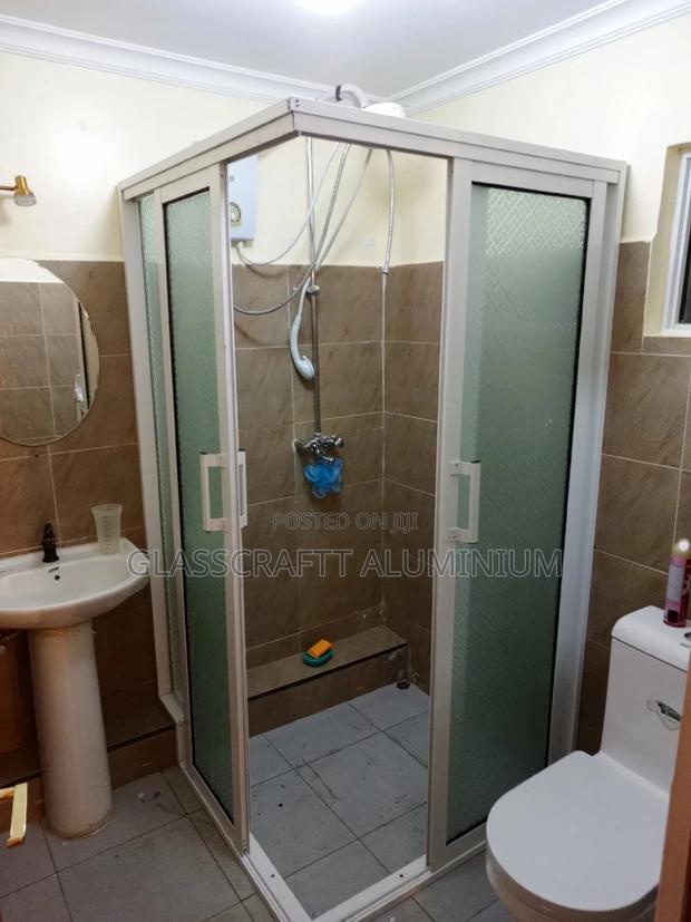 White Aluminum Shower Cubic - thumbnail 8