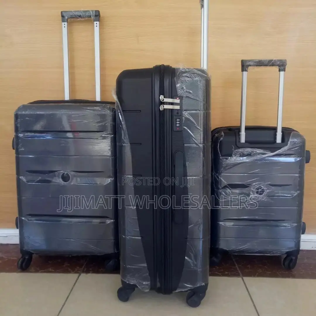 *3 in 1 Unbreakable PP Suitcase*
Zipper Closure Frame