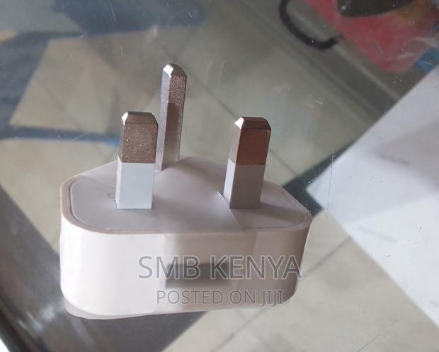 iPhone 5W Charging Adapter - Generic - thumbnail 2