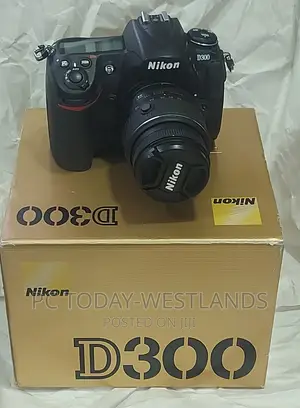 Nikon D300 DSLR Camera With 18-55mm DX VR Lens-Made in Japan