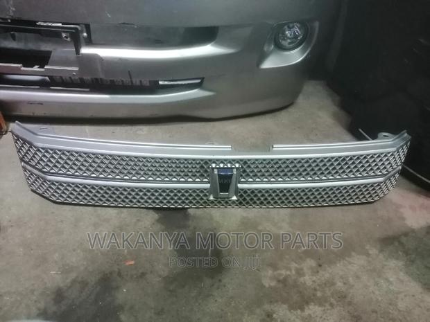 Toyota Voxy 2004/05/06/07 Grille, Clean Ex Japan Motor Parts