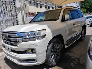 Toyota Land Cruiser 2016 Pearl