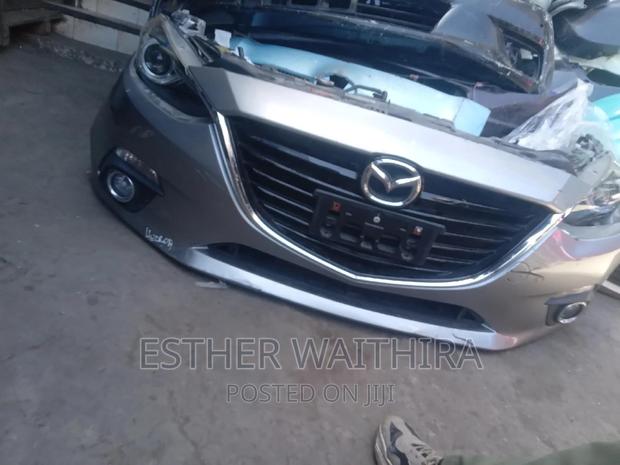 Mazda Axela Nosecut 2015