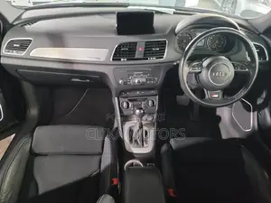 Audi Q3 2017 Black