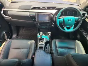 Toyota Hilux 2016 Blue