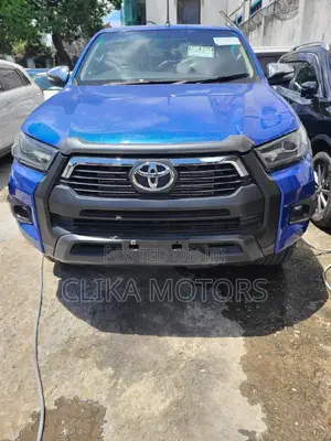 Toyota Hilux 2016 Blue