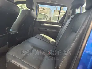 Toyota Hilux 2016 Blue