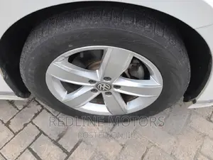 Volkswagen Passat 2017 Pearl