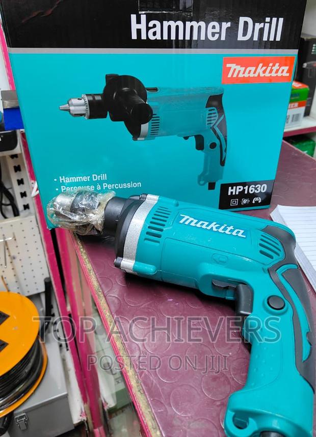 Original Makita Hammer Drill 710w - main view