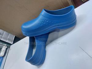 Theatre Crocs. - thumbnail 2