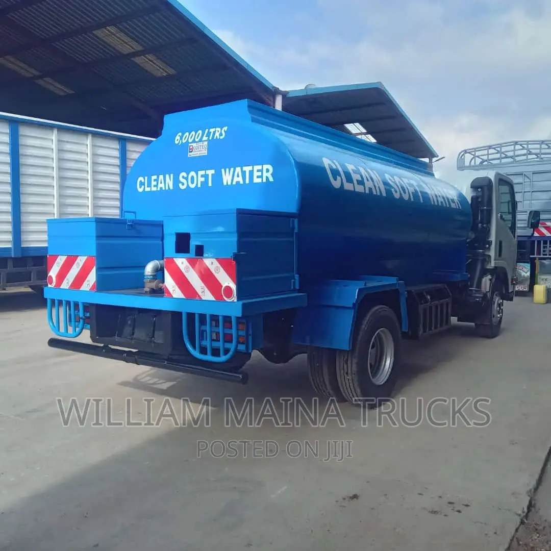 Isuzu FRR Water Bowser
