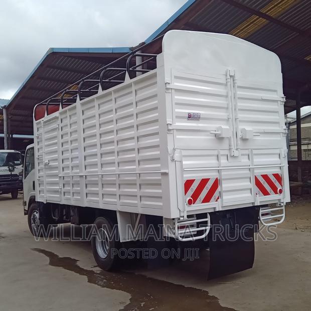 Isuzu NQR - thumbnail 3