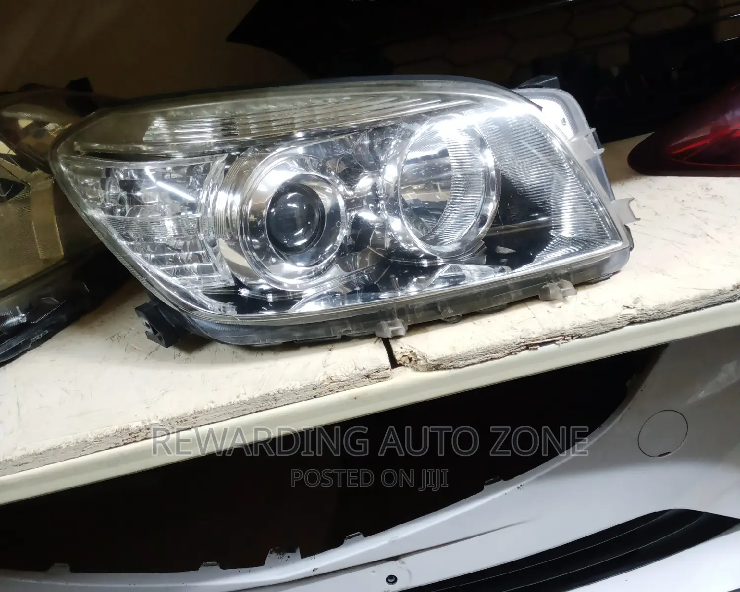 Ac 31 Rav4 Headlight Xenon RHS.