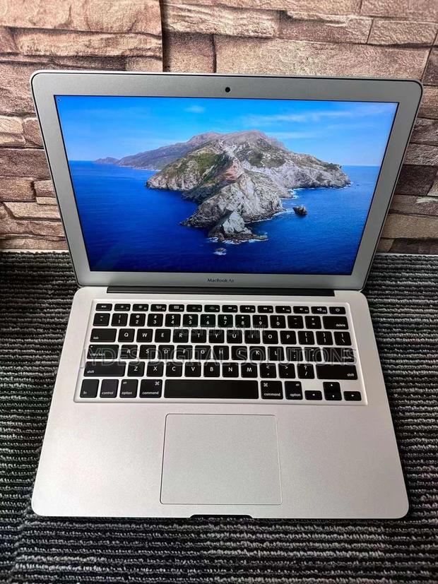 Laptop Apple MacBook Air 2012 4GB Intel Core I5 SSD 256GB - main view