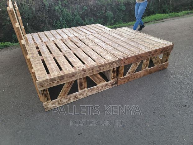 Pallet Bed- 4*6 Detachable and Blazed Pallet Bed. ($Z03) - thumbnail 4
