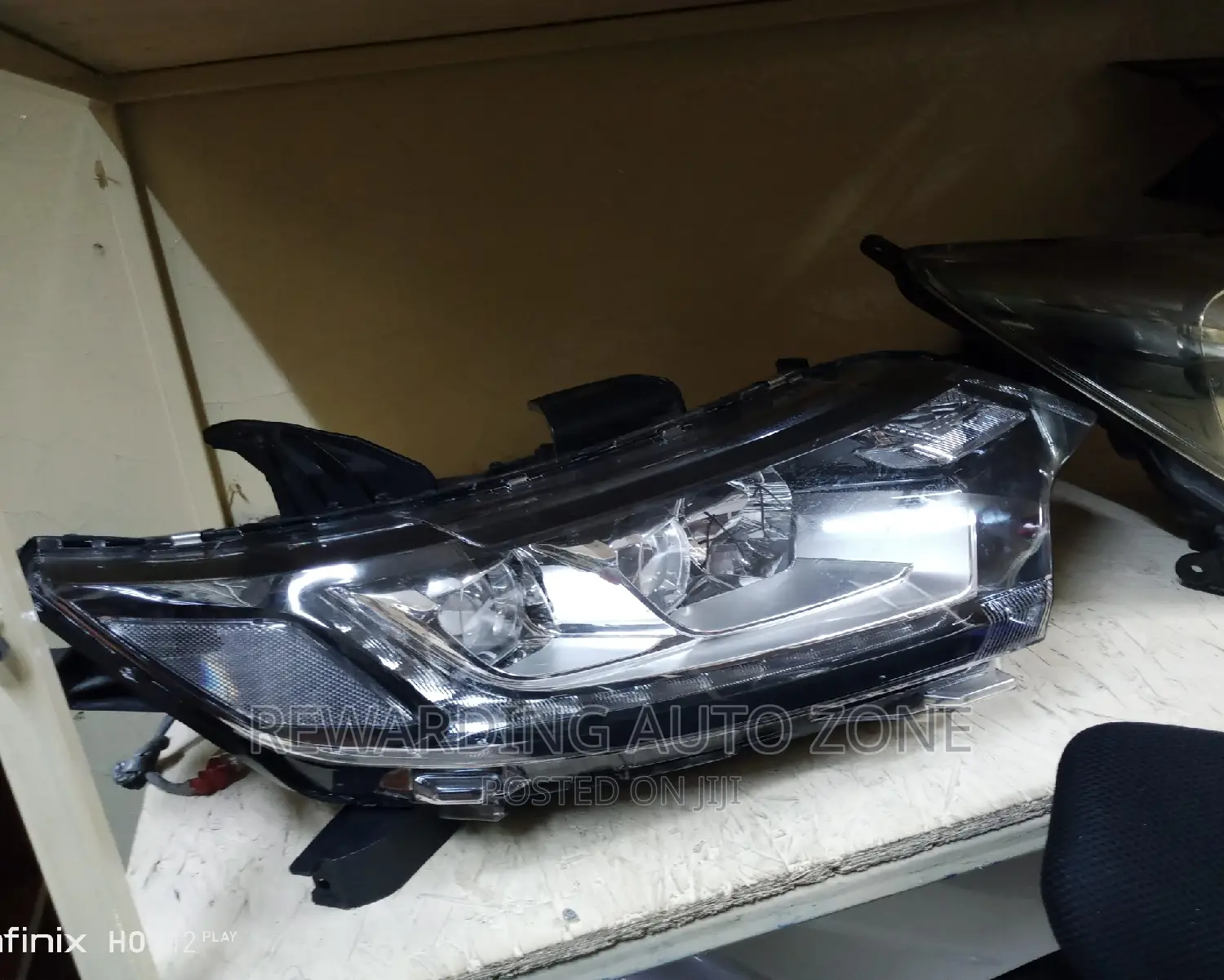 Outlander 2018 Headlight Xenon.