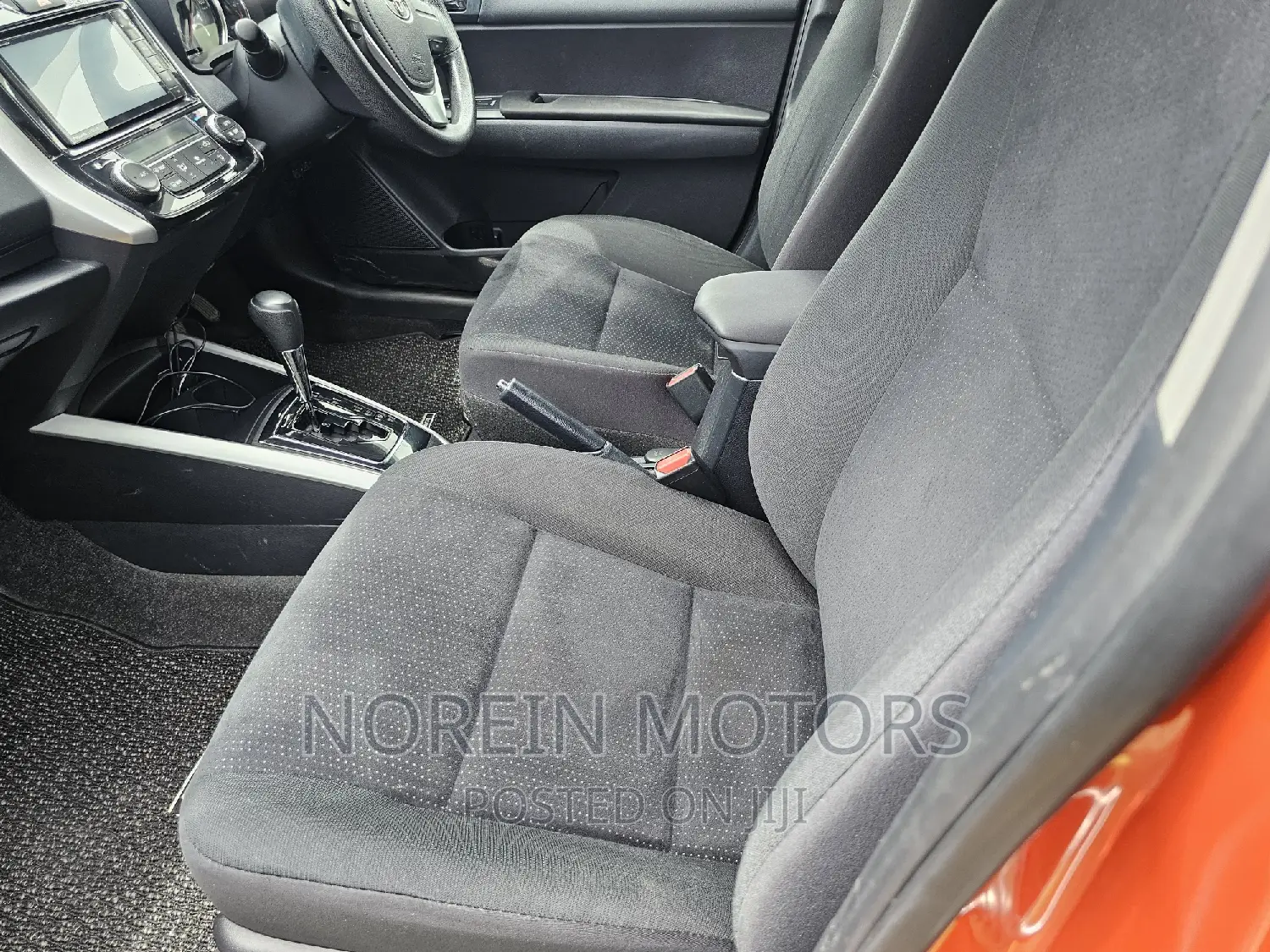 Toyota Corolla Fielder 2016 Orange