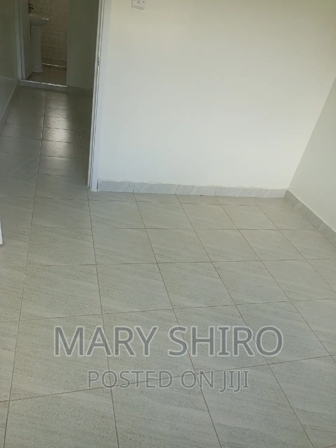 4bdrm Mansion in South B for rent