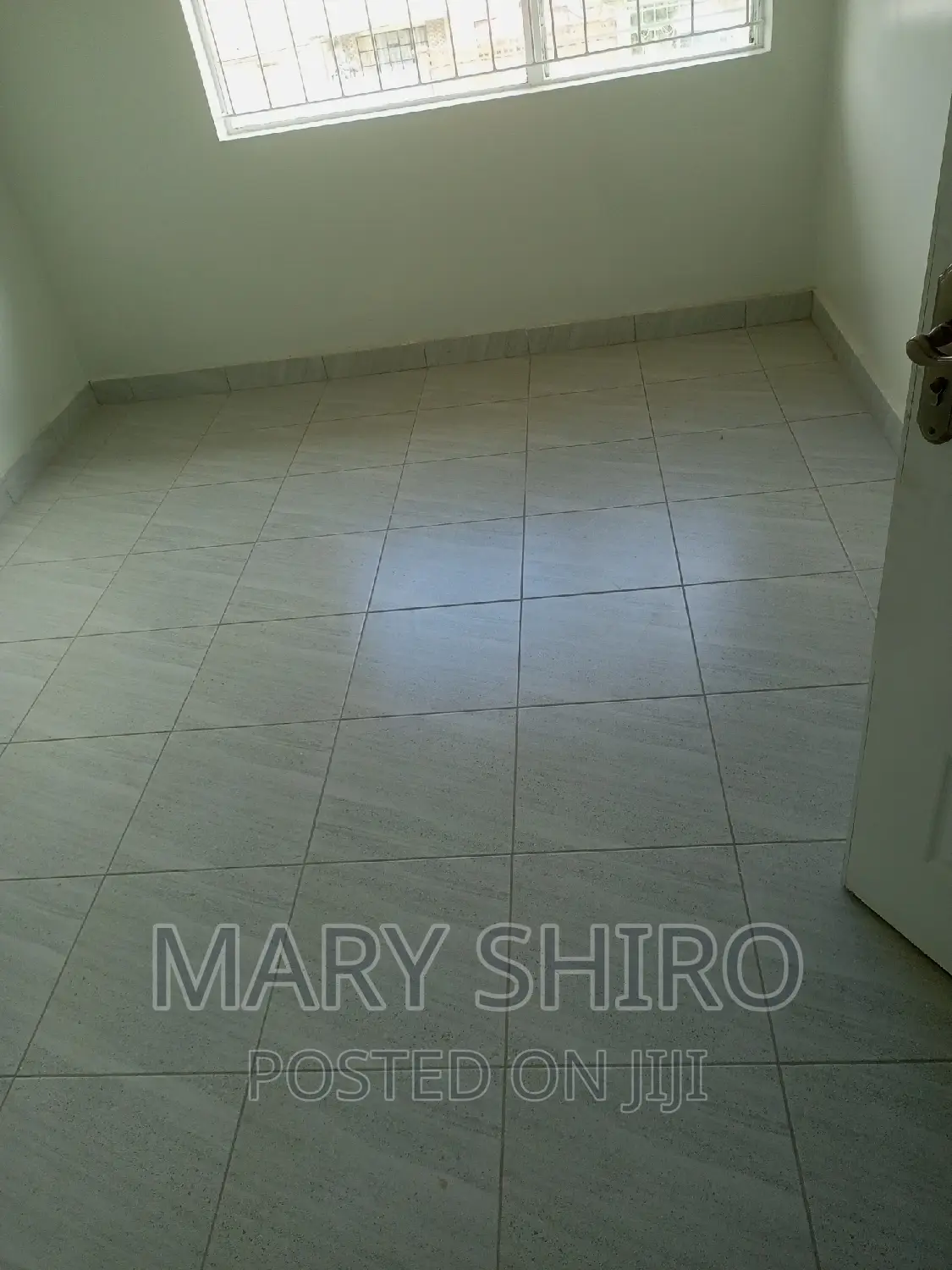 4bdrm Mansion in South B for rent